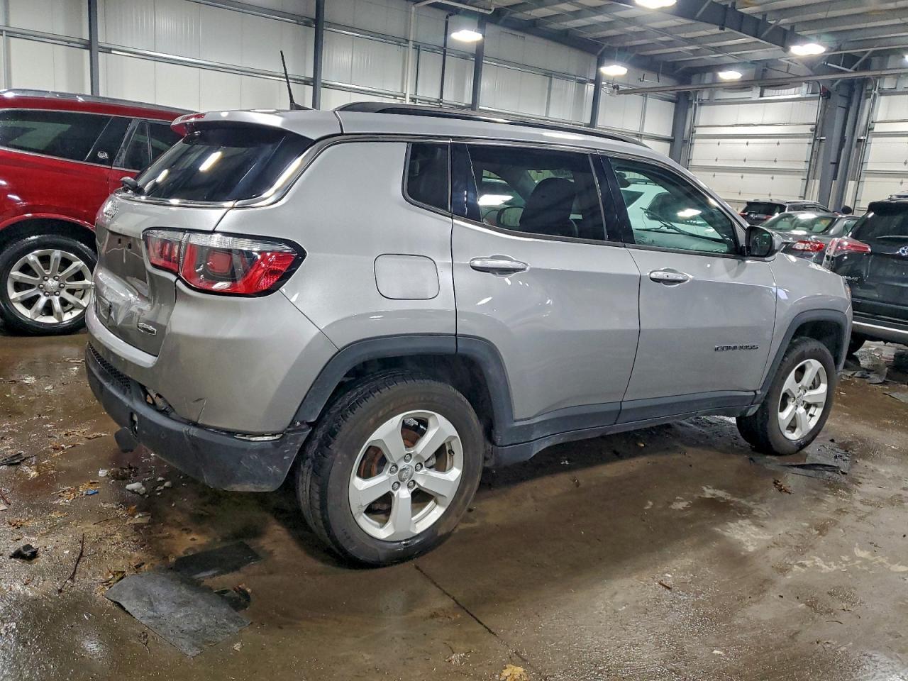 2018 Jeep Compass Latitude - Фото 3