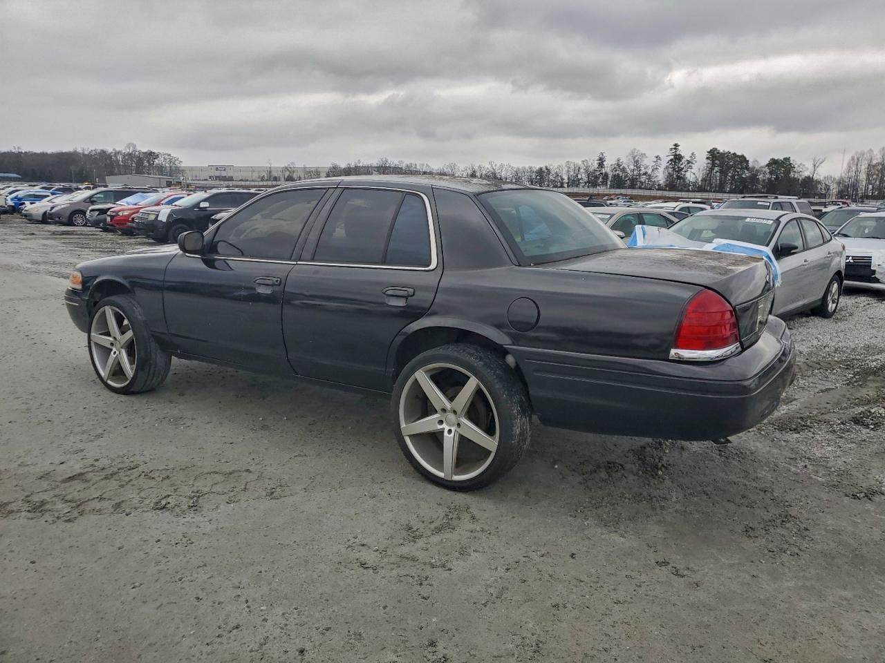2003 Ford Crown Victoria Police Interceptor - Фото 2