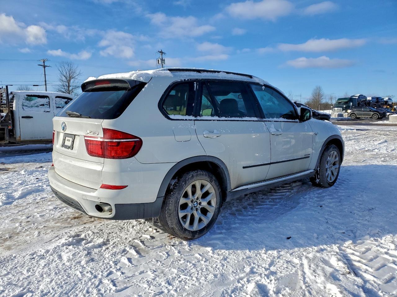 2013 BMW X5 xDrive35I - Фото 3