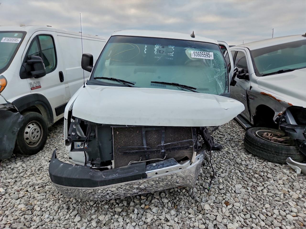 2020 GMC Savana G2500 - Image 5