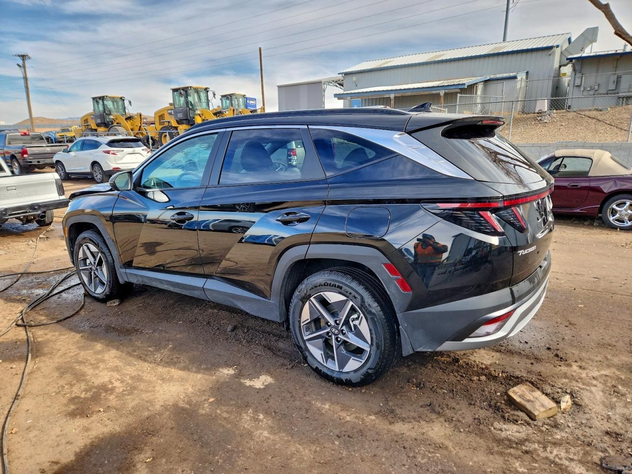 2025 Hyundai Tucson Hybrid Sel Convenience - Image 2