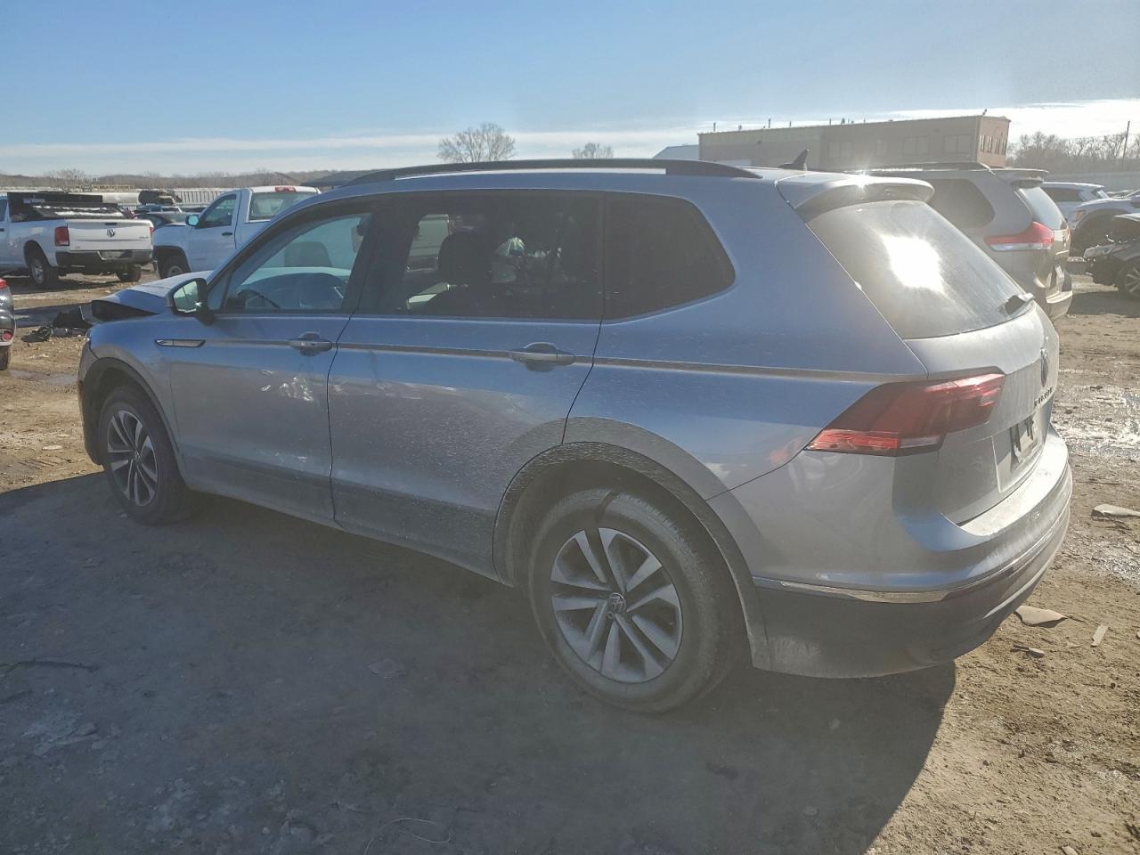 2024 Volkswagen Tiguan S - Фото 2