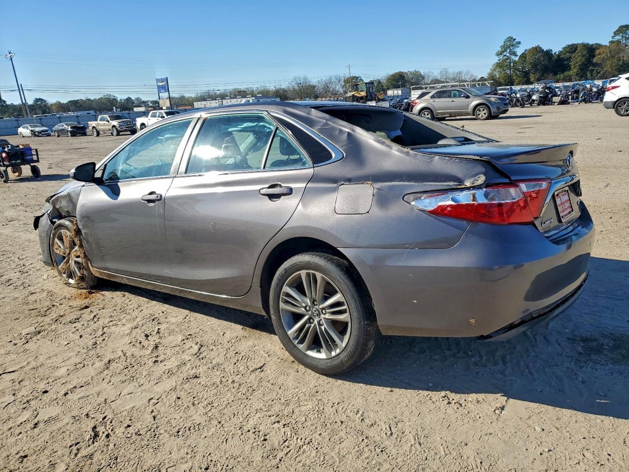 2017 Toyota Camry Se - Image 2