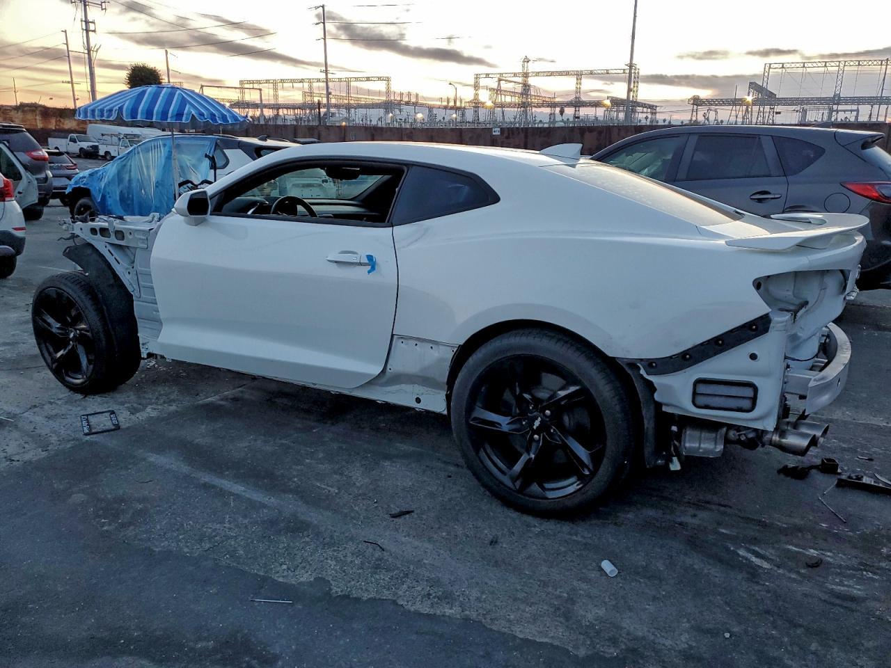 2019 Chev Camaro Ss - Image 2
