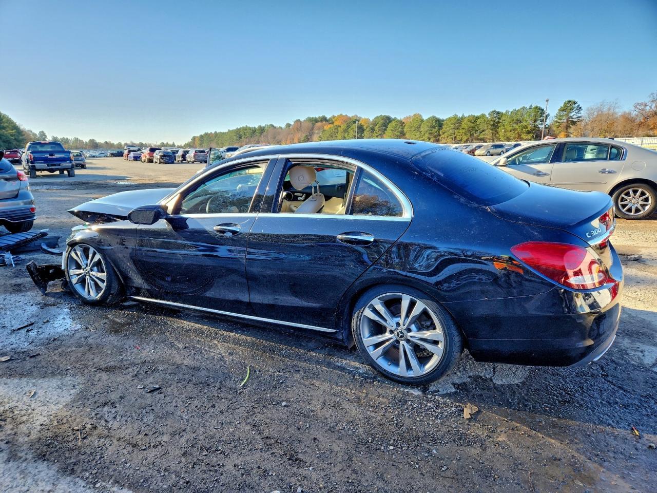2017 Mercedes-Benz C 300 - Фото 2