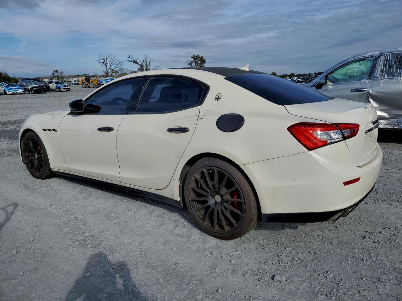 2016 Maserati Ghibli S - Image 2