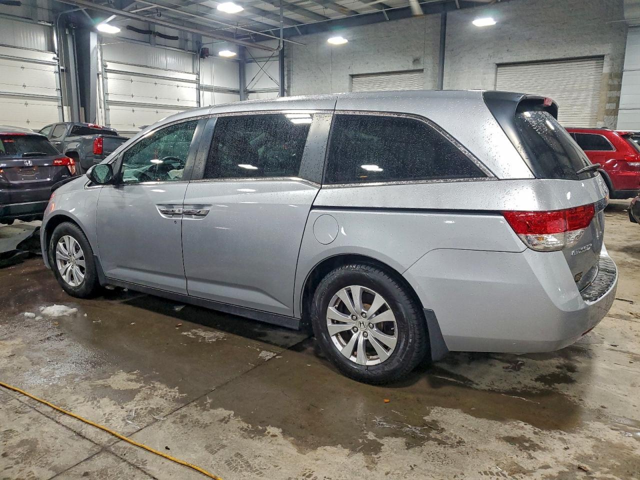 2016 Honda Odyssey Exl - Image 2