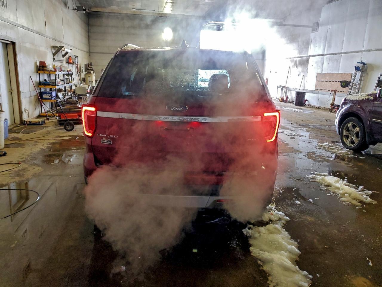 2017 Ford Explorer Limited - Image 6