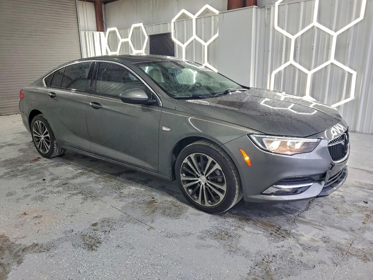 2019 Buick Regal Essence - Image 4