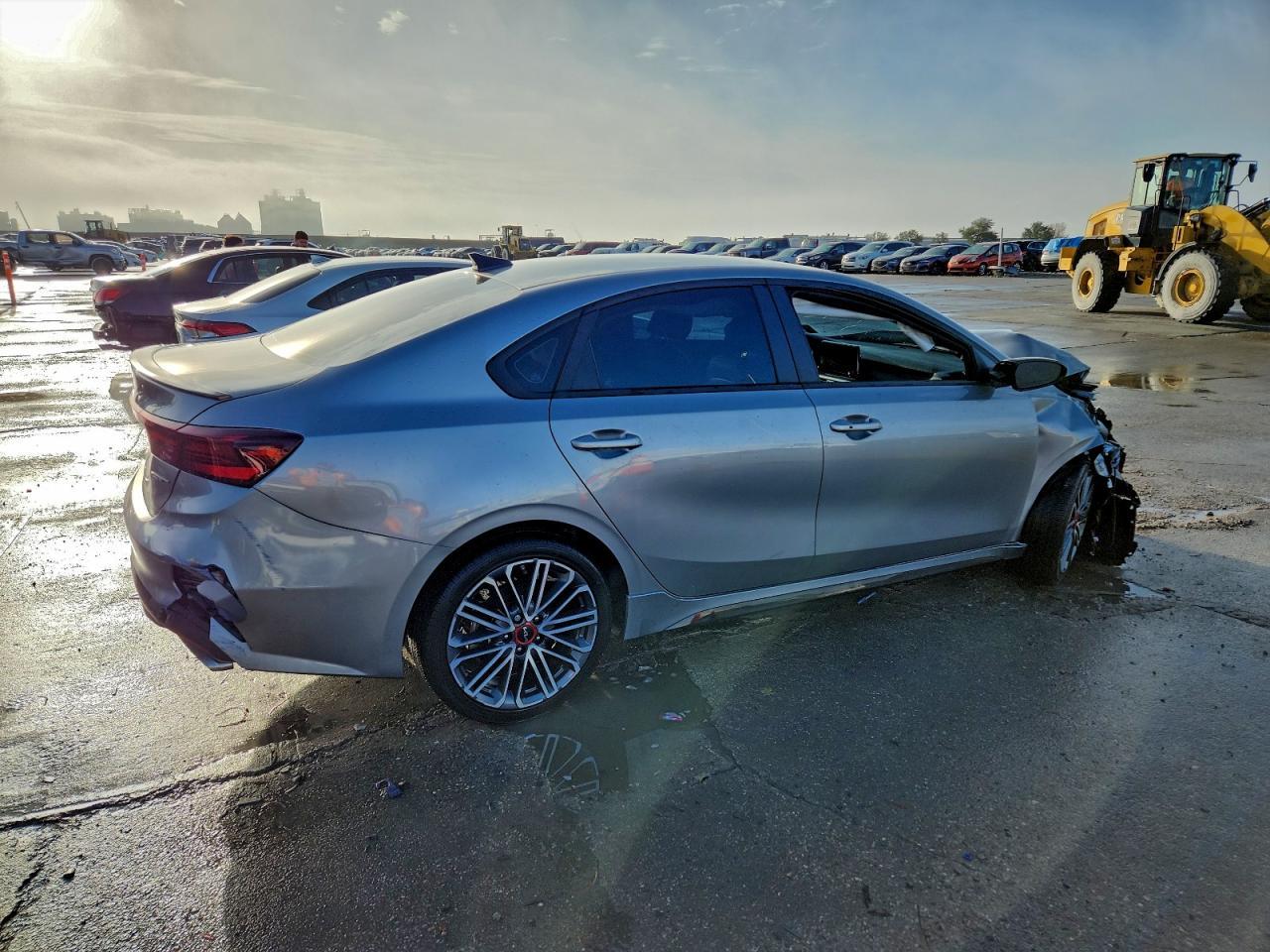 2023 Kia Forte Gt - Фото 3