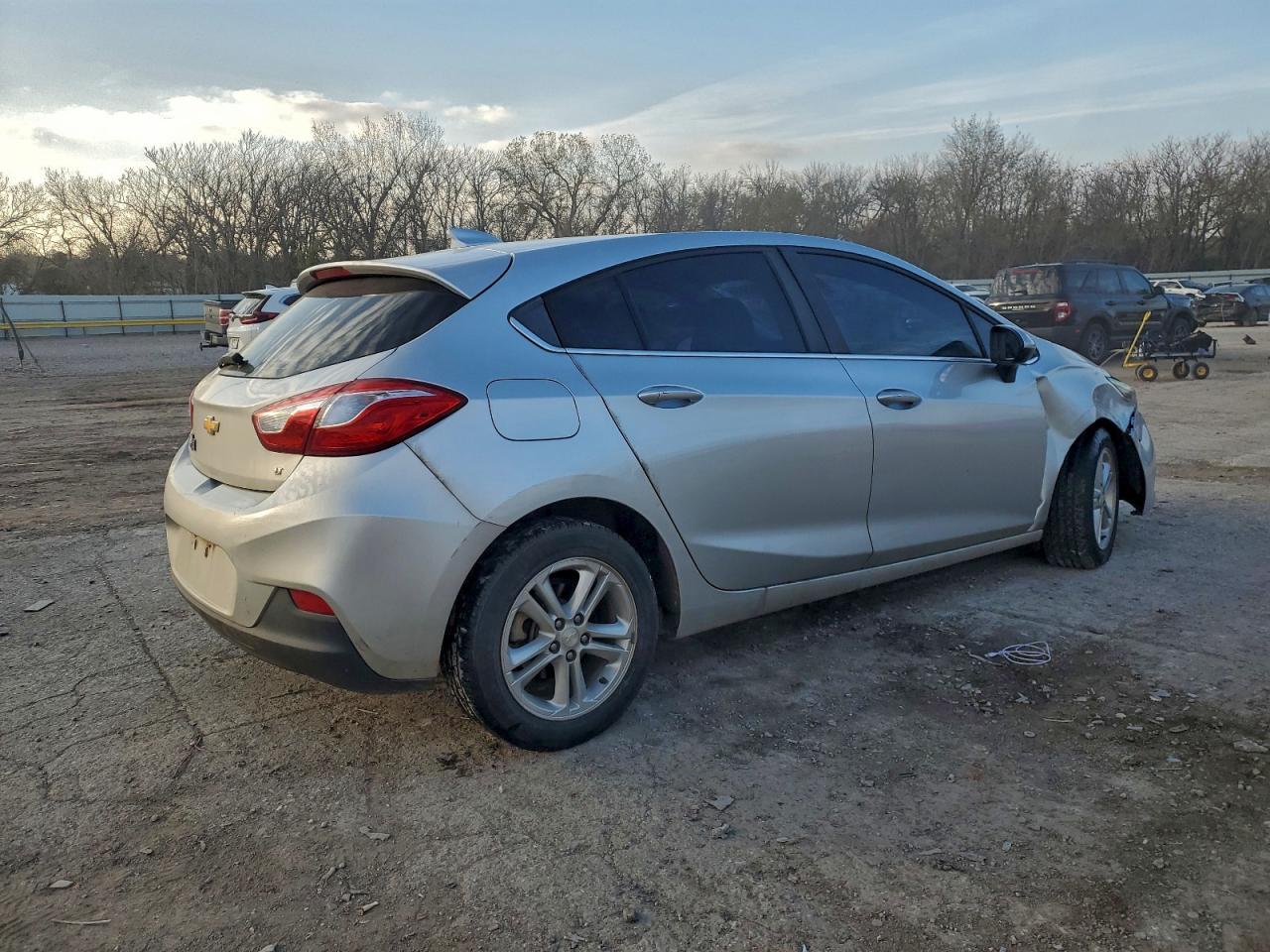 2017 Chevrolet Cruze Lt - Image 3