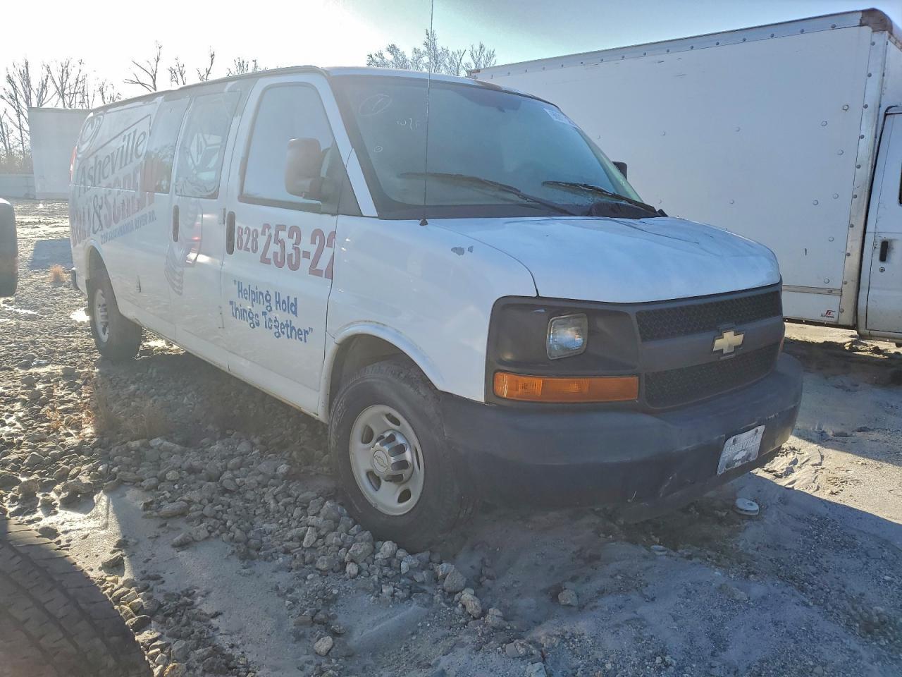 2011 Chevrolet Express G2500 - Image 4