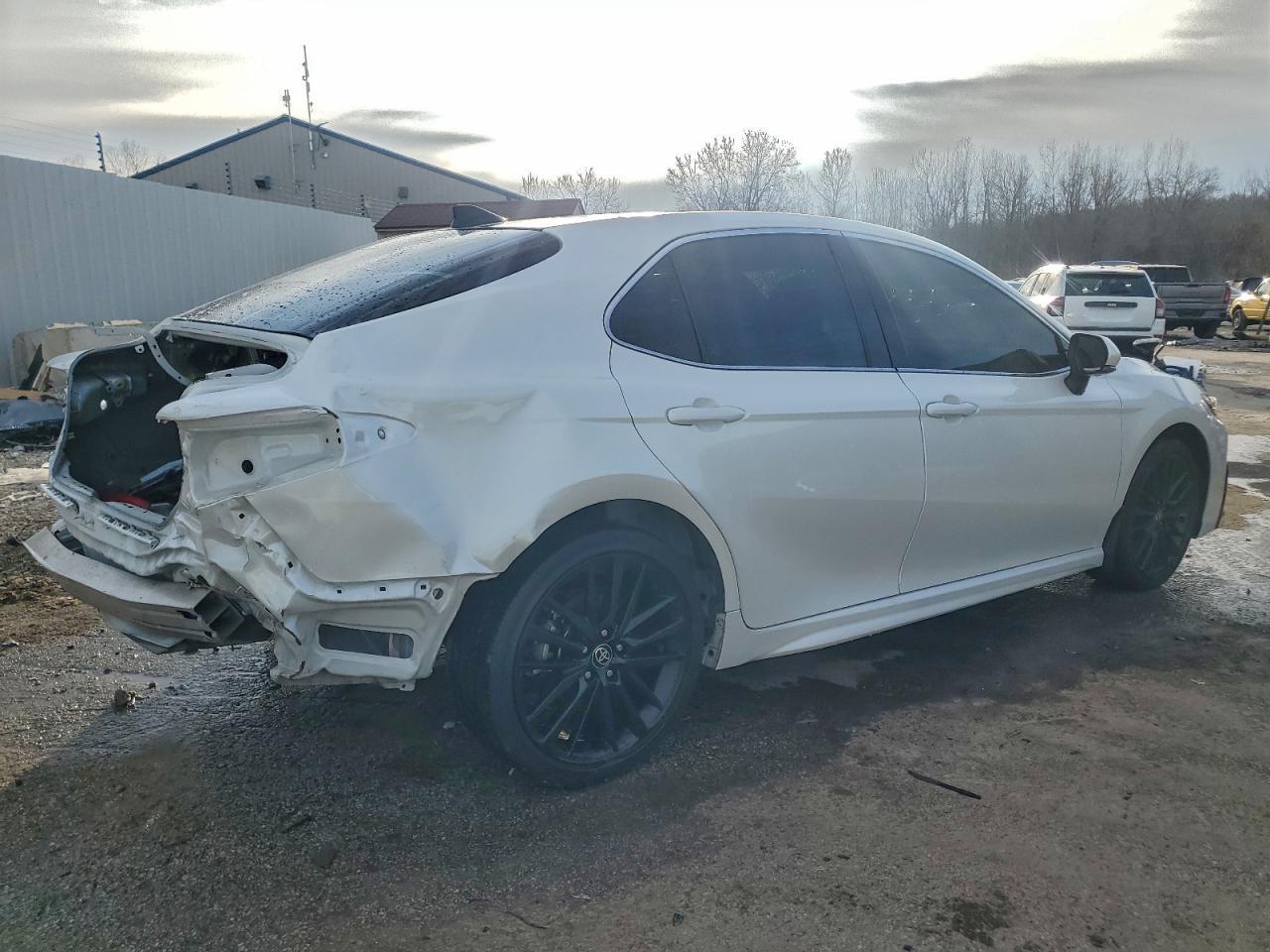 2022 Toyota Camry Xse - Фото 3