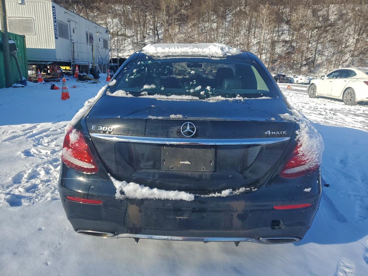 2018 Mercedes-Benz E 300 4Matic - Image 6