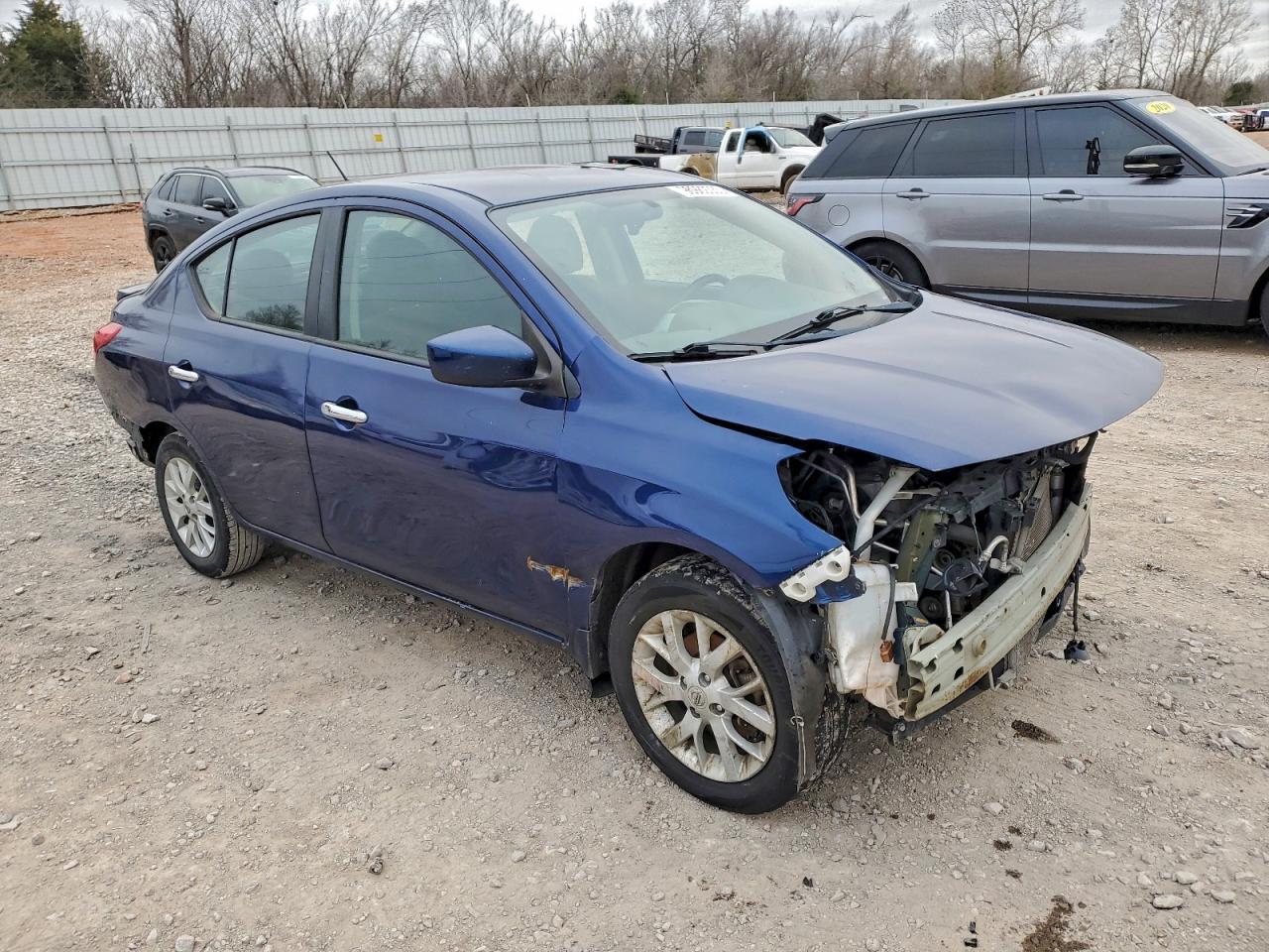 2019 Nissan Versa S - Фото 4
