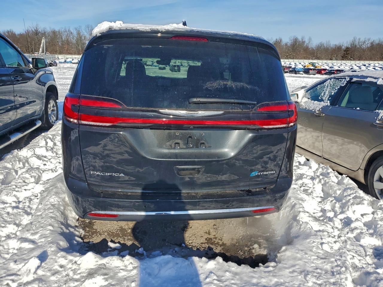 2023 Chrysler Pacifica Hybrid Limited - Фото 6
