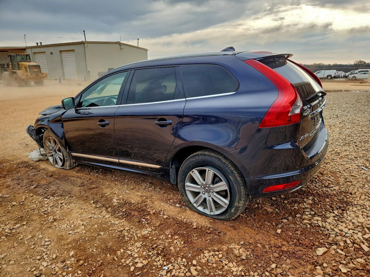 2016 Volvo Xc60 T6 Premier - Фото 2