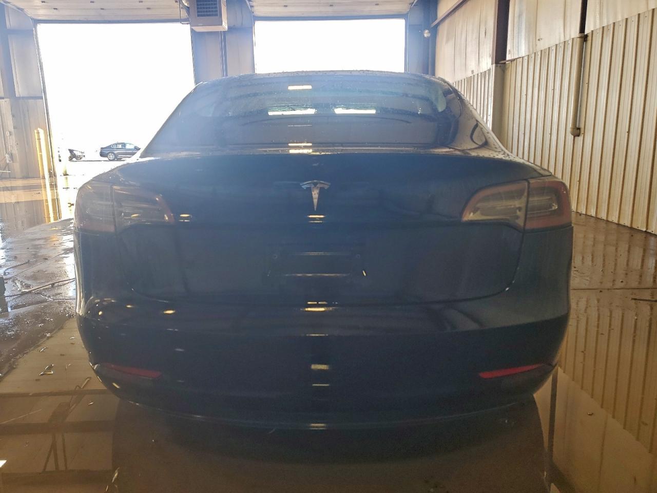 2023 Tesla Model 3 - Image 6