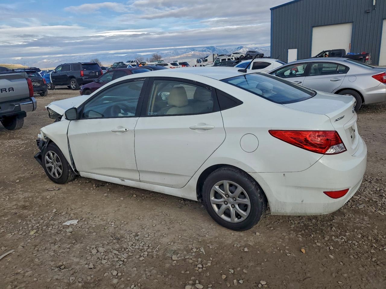2013 Hyundai Accent Gls - Фото 2