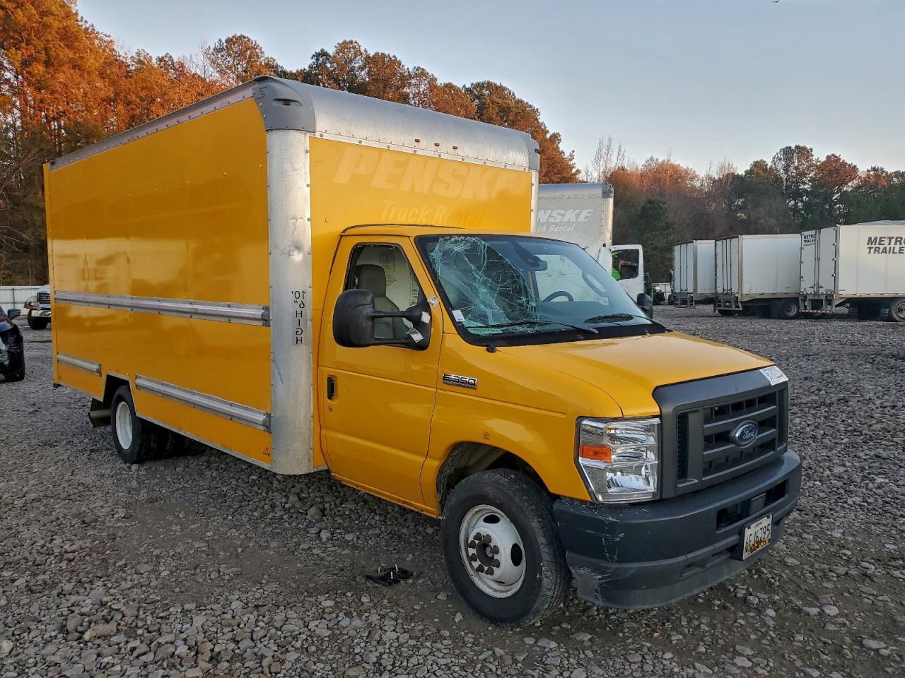2022 Ford E350 Box Truck