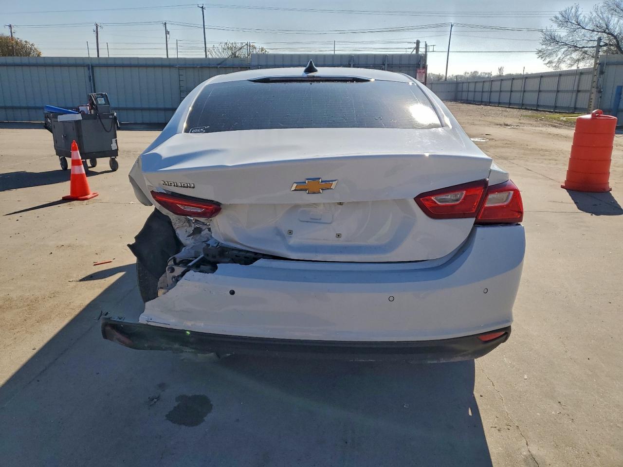 2021 Chevrolet Malibu Ls - Image 6