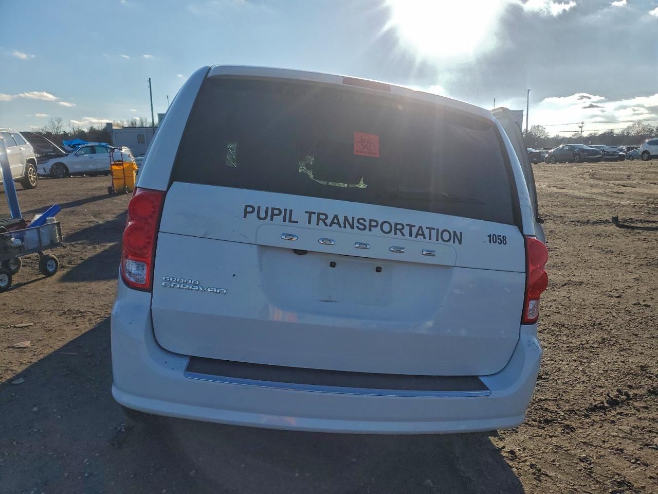 2020 Dodge Caravan - Фото 6