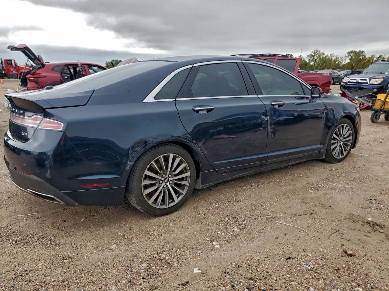 2020 Lincoln Mkz - Image 3