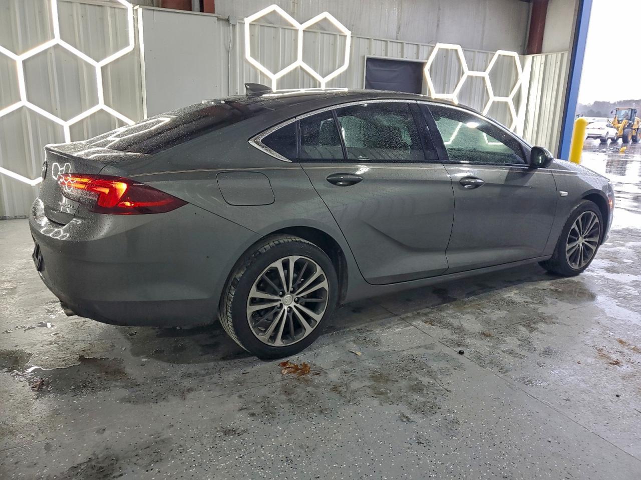 2019 Buick Regal Essence - Image 3