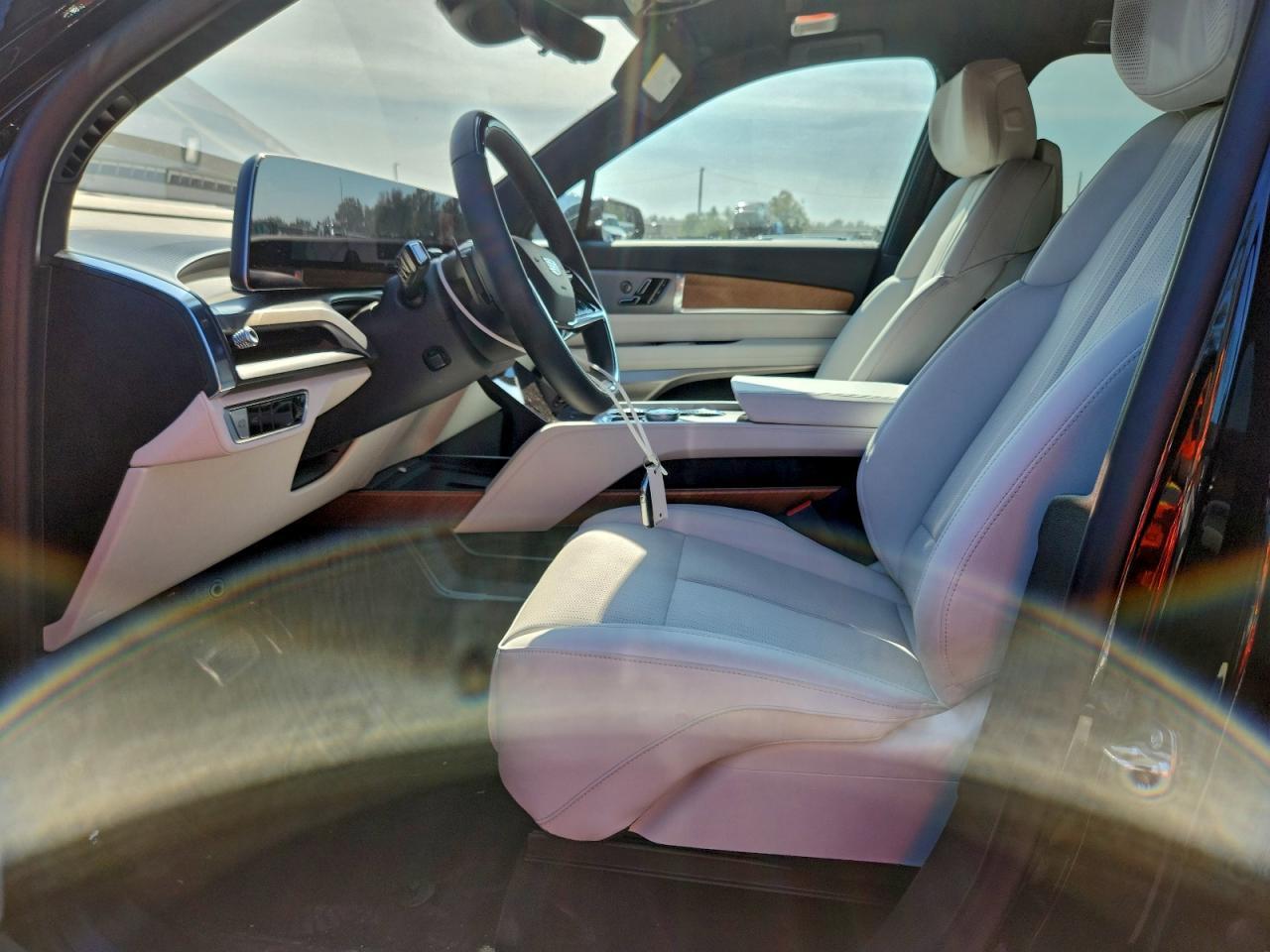 2026 Cadillac Vistiq Luxury - Image 7