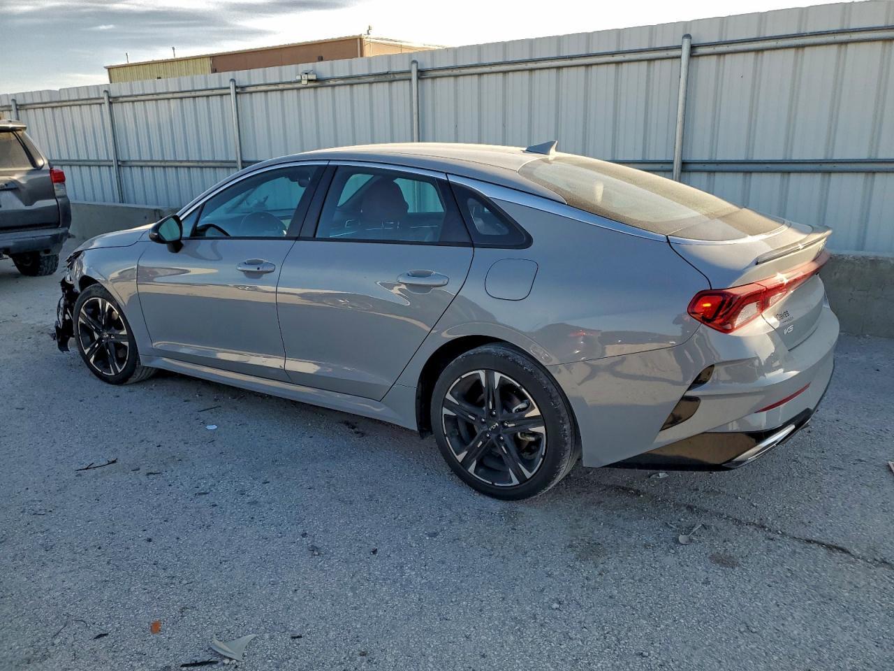 2024 Kia K5 Gt Line - Фото 2