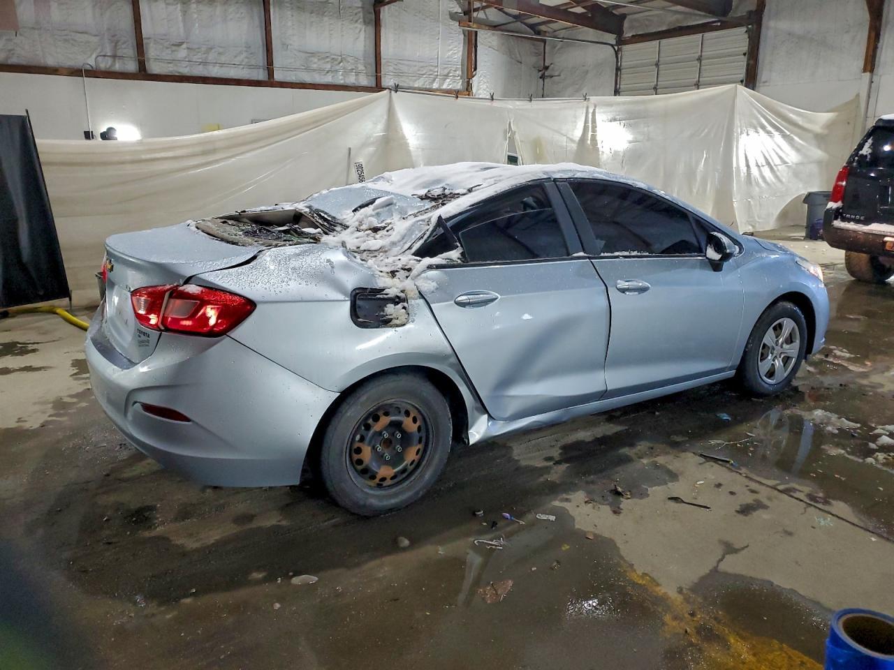 2017 Chevrolet Cruze Ls - Фото 3