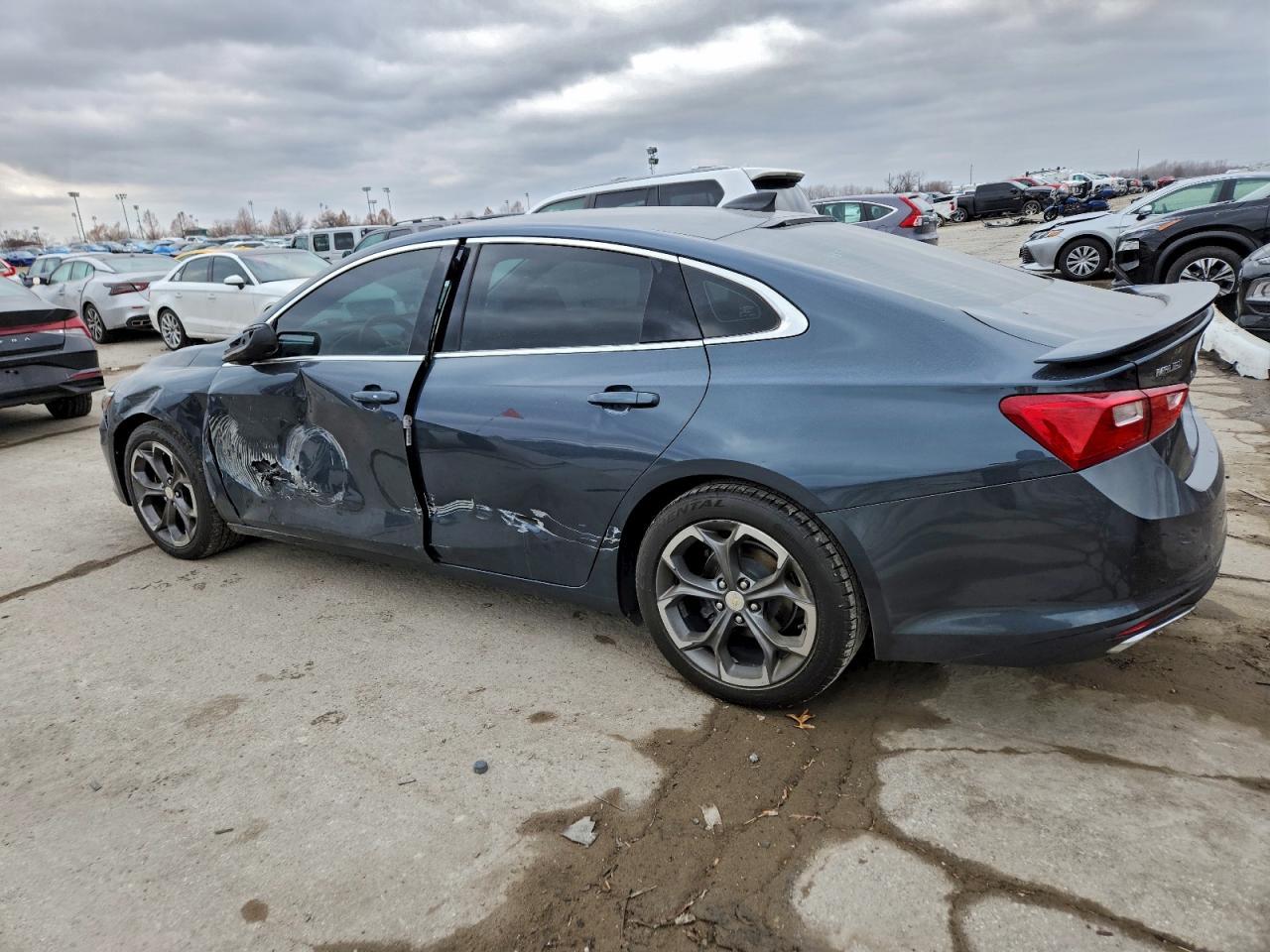2019 Chevrolet Malibu Rs - Image 2