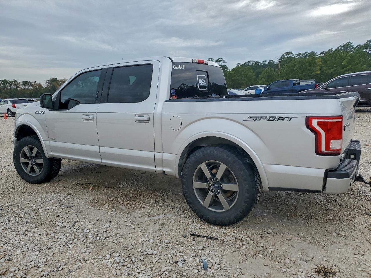 2016 Ford F150 Supercrew - Фото 2