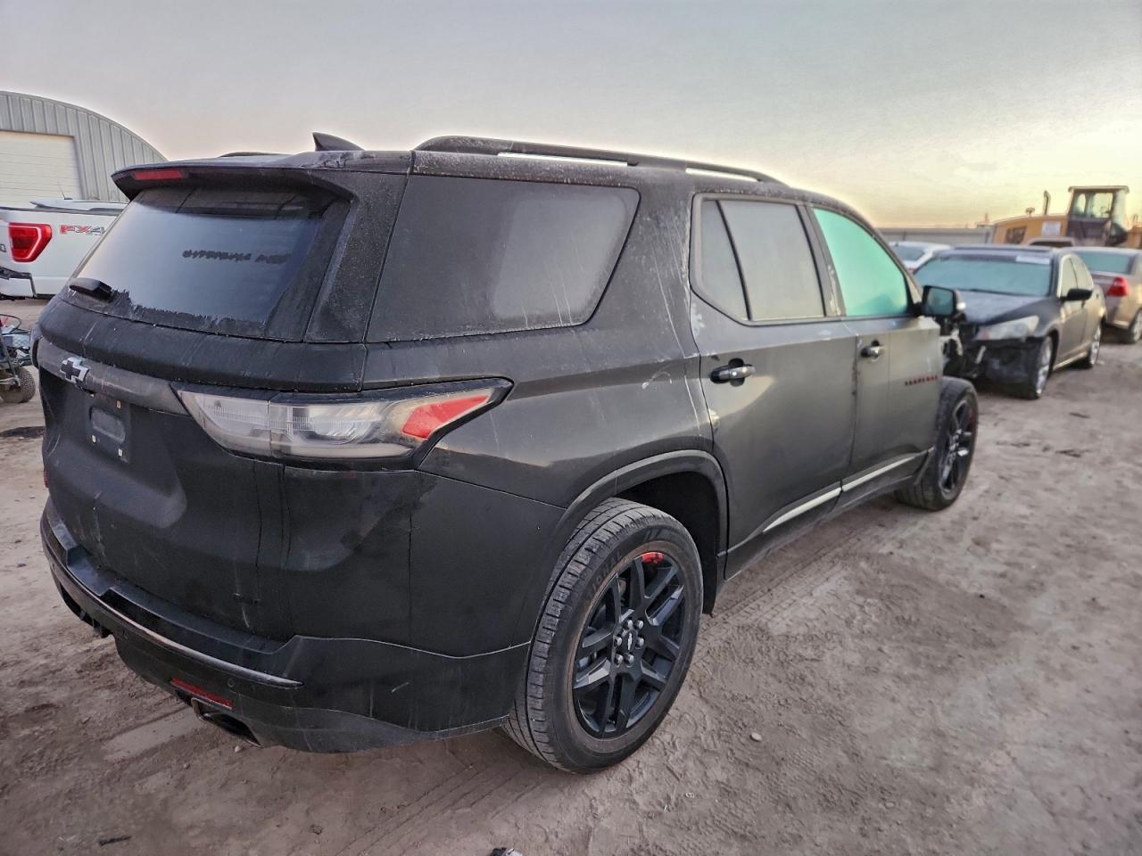 2020 Chevrolet Traverse Premier - Фото 3