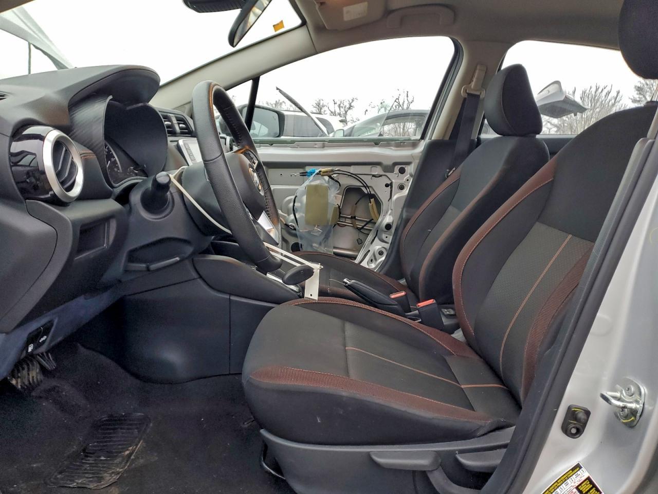 2022 Nissan Versa Sr - Фото 7