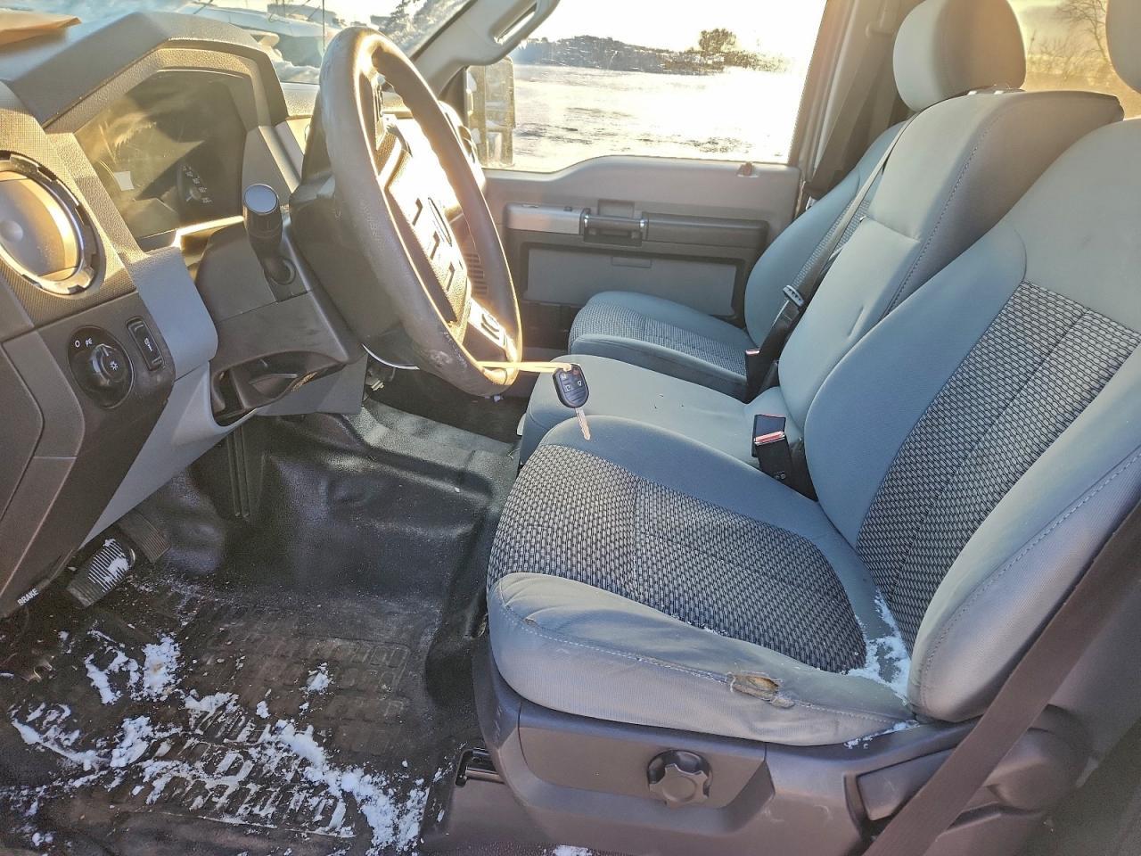 2015 Ford F350 Super Duty - Image 7