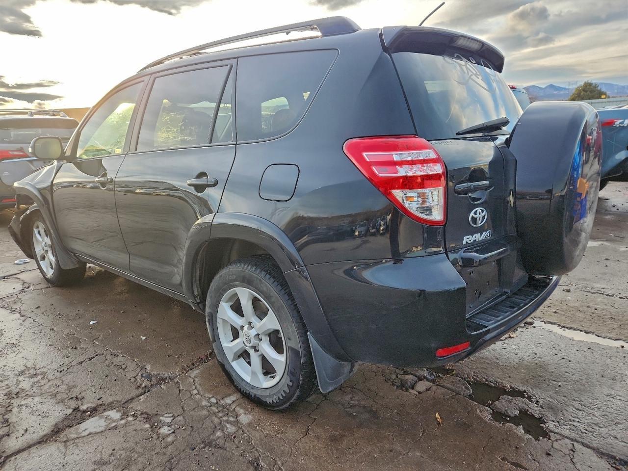 2011 Toyota Rav4 Limited - Фото 2