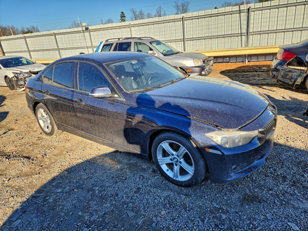 2012 BMW 3 Series - Фото 4