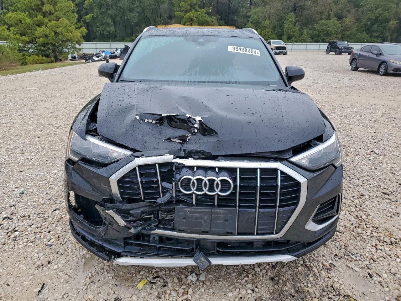 2021 Audi Q3 Premium 40 - Image 5