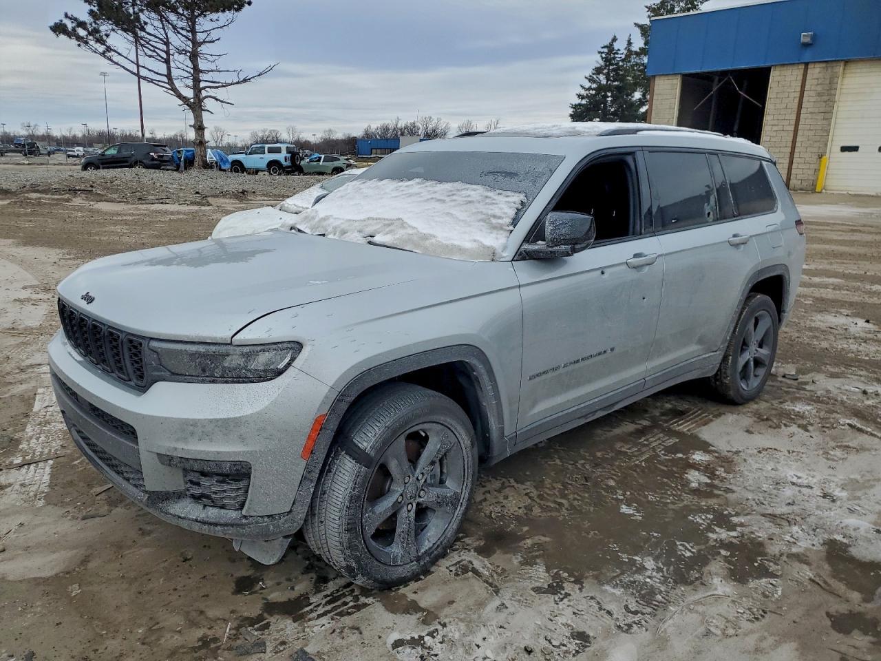 2023 Jeep Grand Cherokee L Laredo