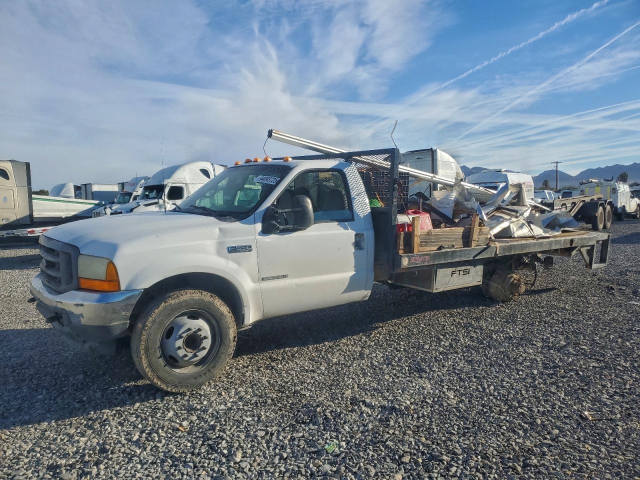 2001 Ford F550 Flatbed Truck - Фото 2