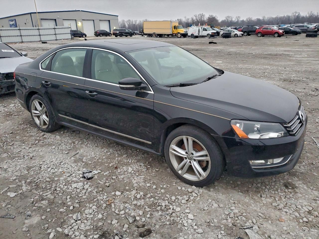 2013 Volkswagen Passat Se - Image 4
