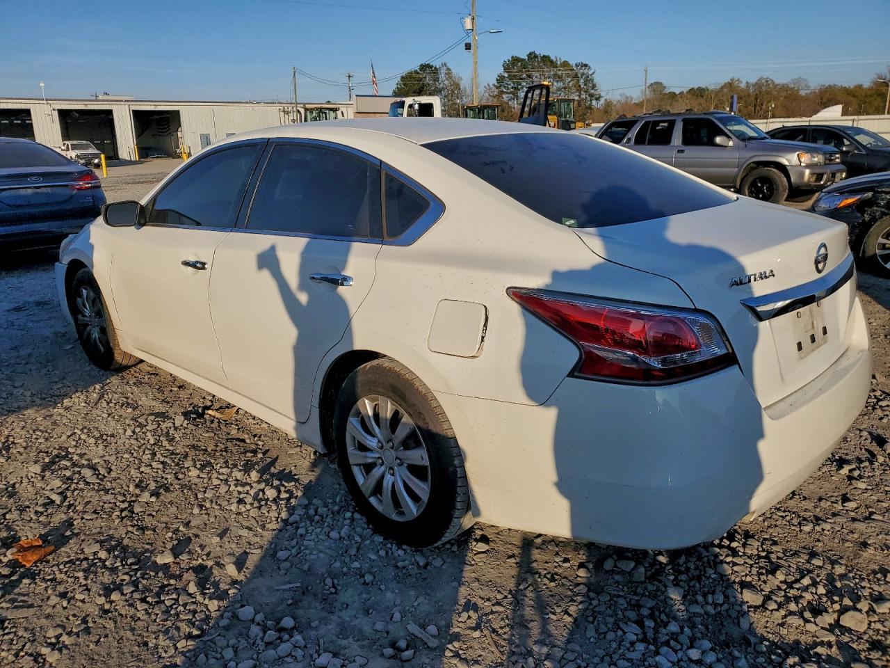 2015 Nissan Altima 2.5 - Фото 2