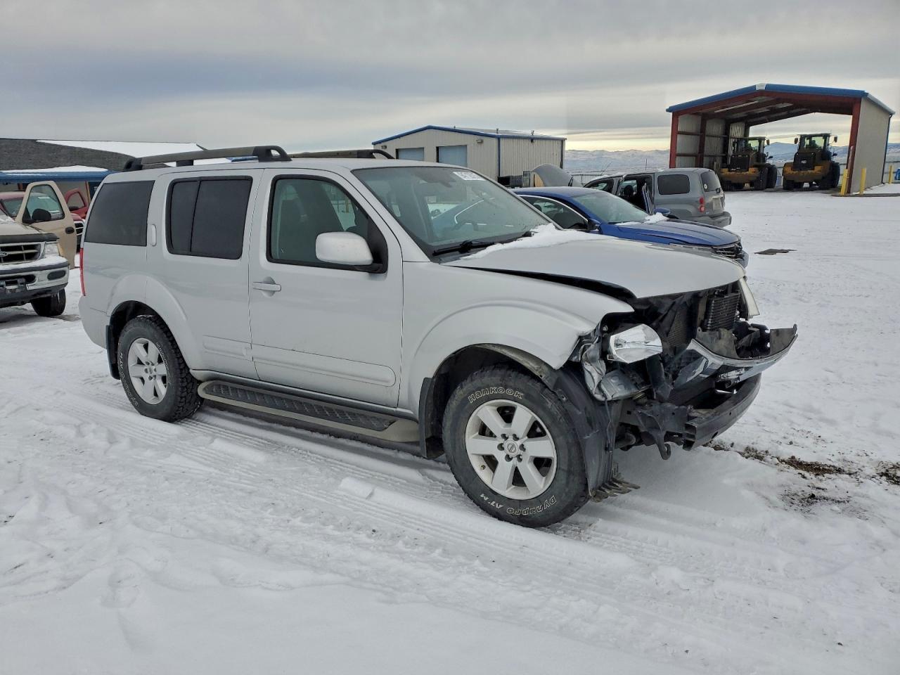 2011 Nissan Pathfinder S - Image 4