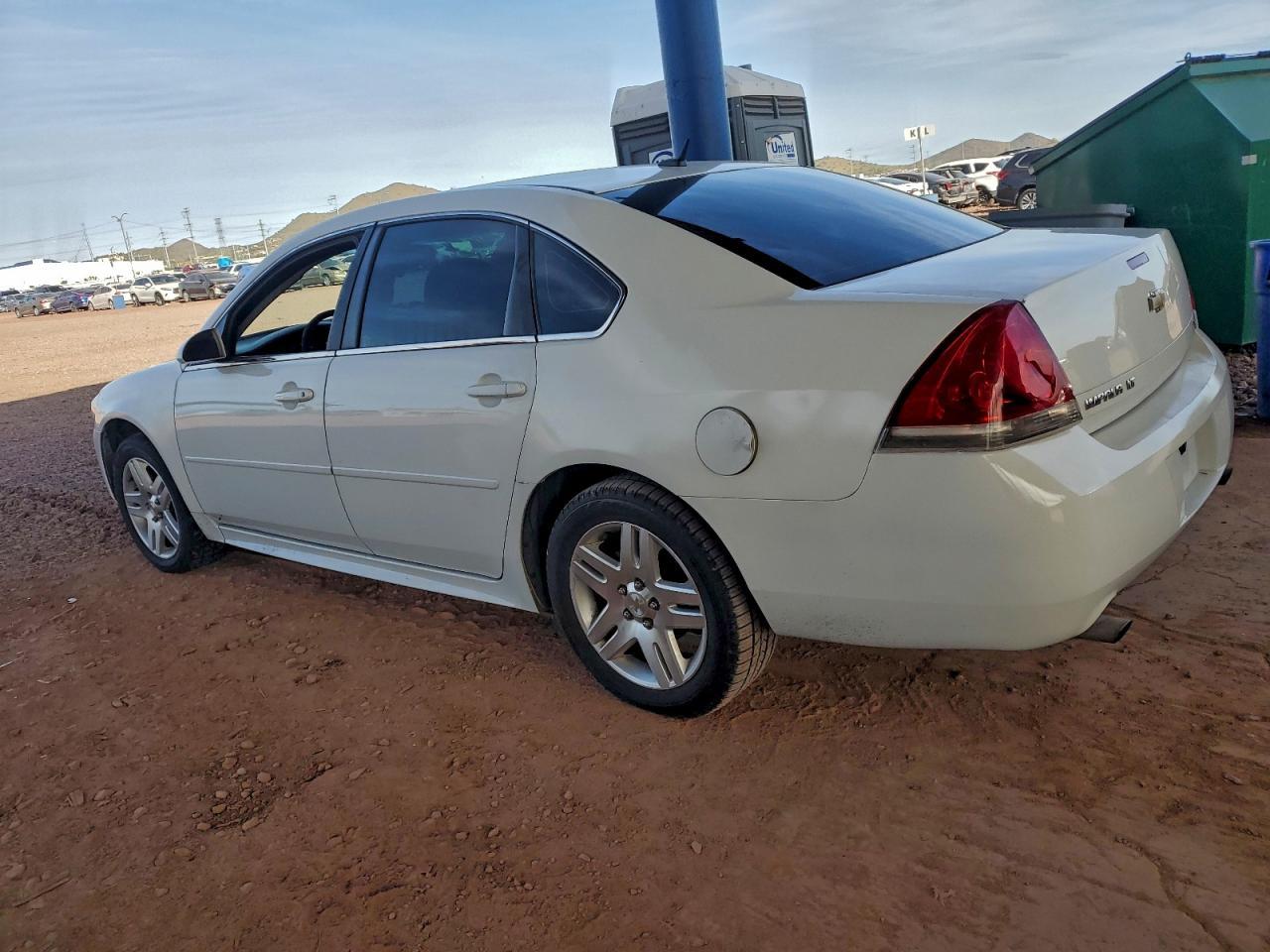 2016 Chevrolet Impala Limited Lt - Image 2