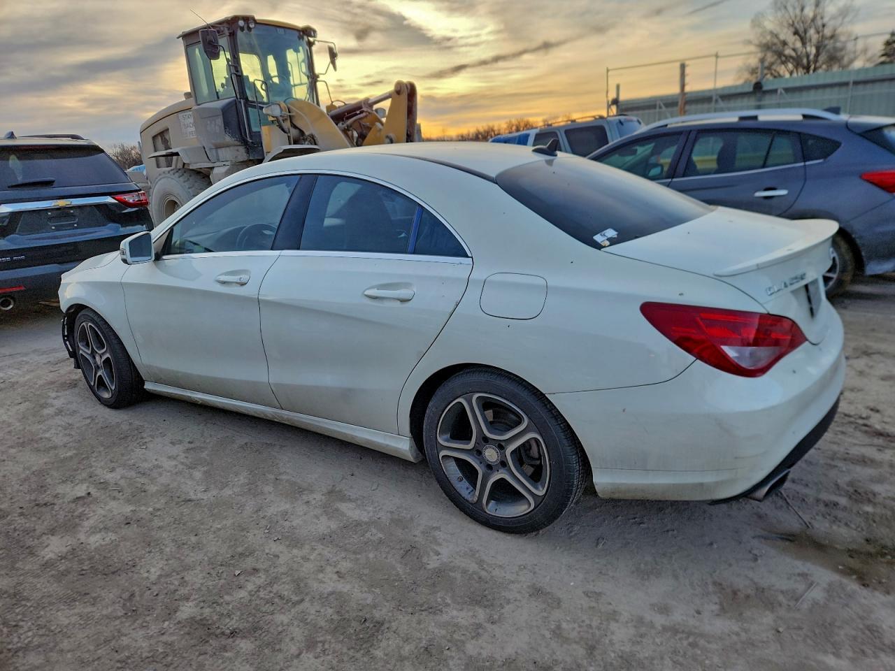 2014 Mercedes Benz Cla 250 - Image 2