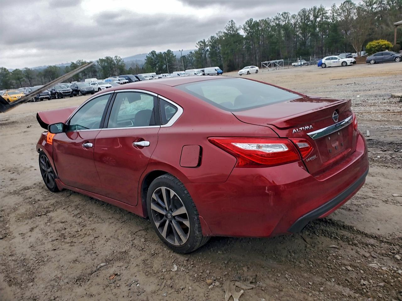 2016 Nissan Altima 2.5 - Фото 2