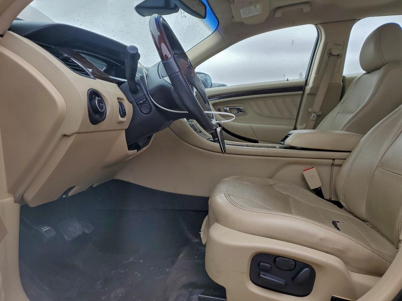 2015 Ford Taurus Limited - Image 7