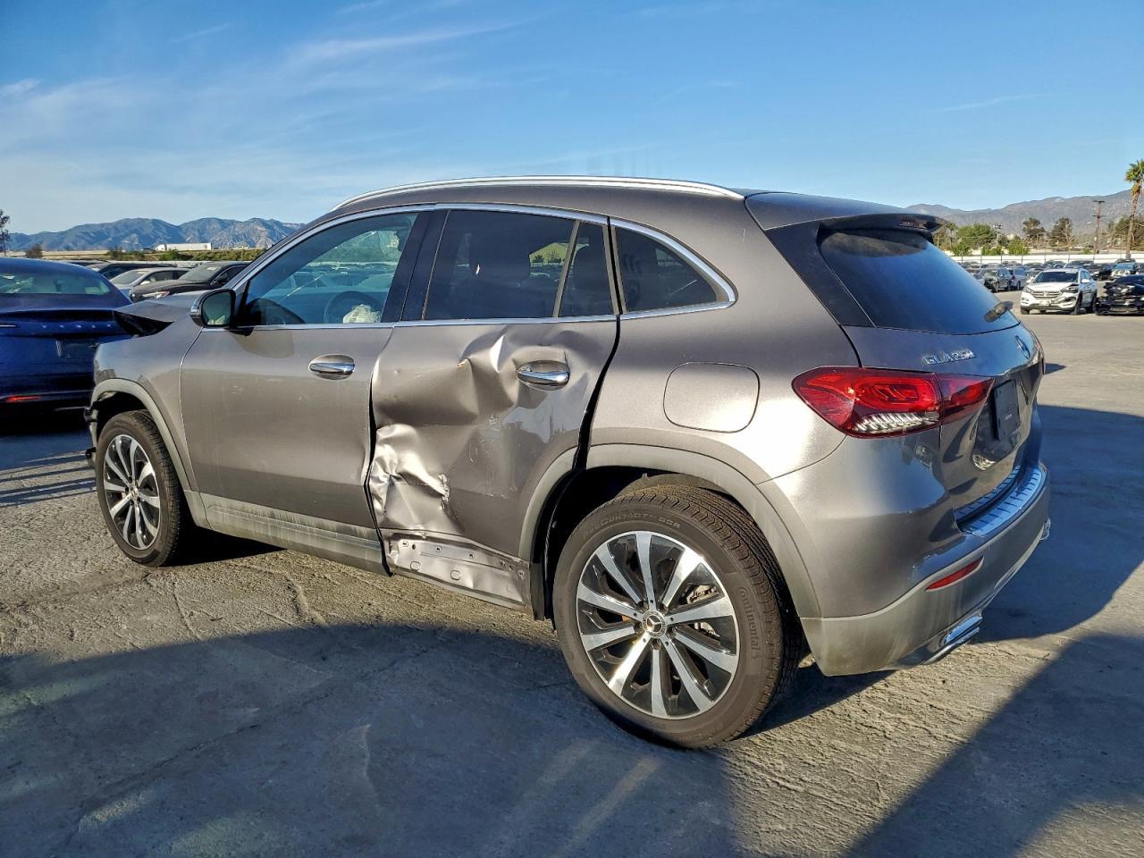 2022 Mercedes-Benz Gla 250 - Фото 2
