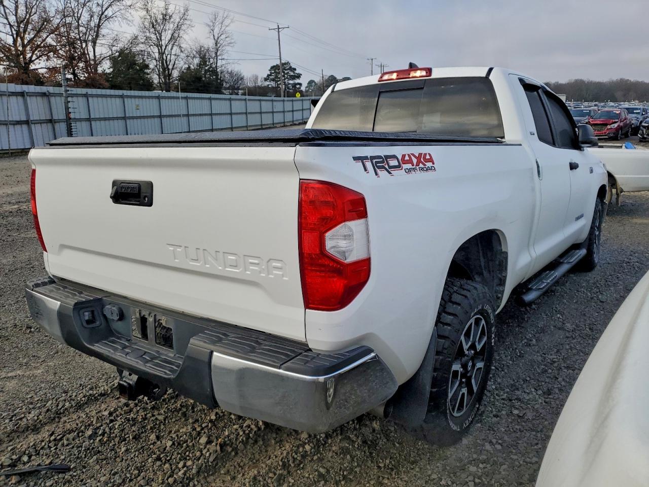 2020 Toyota Tundra Double Cab Sr - Фото 3